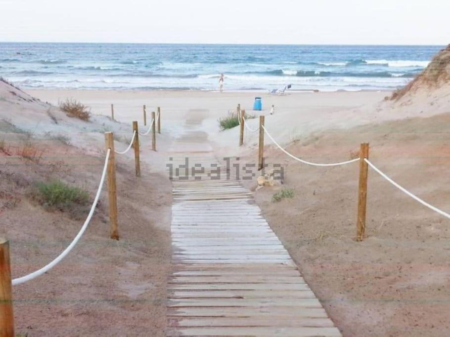 Chalet Adosado En La Playa De El Perellonet Con Piscina, Pista Tenis Valencia Exteriör bild