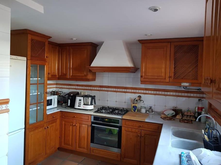 Chalet Adosado En La Playa De El Perellonet Con Piscina, Pista Tenis Valencia Exteriör bild