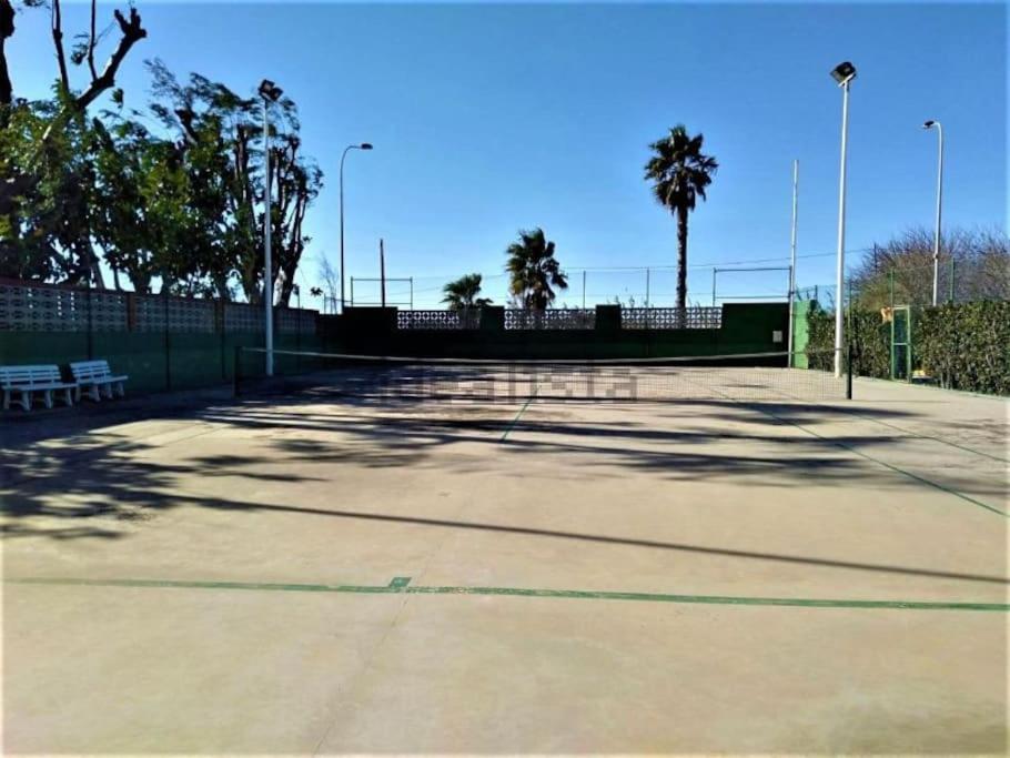 Chalet Adosado En La Playa De El Perellonet Con Piscina, Pista Tenis Valencia Exteriör bild