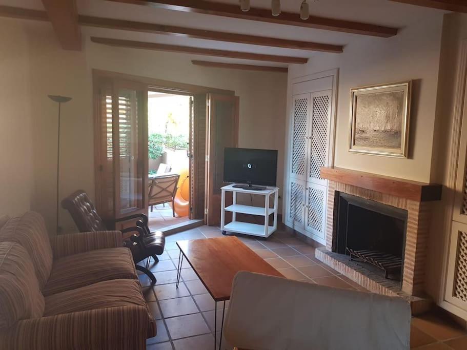 Chalet Adosado En La Playa De El Perellonet Con Piscina, Pista Tenis Valencia Exteriör bild