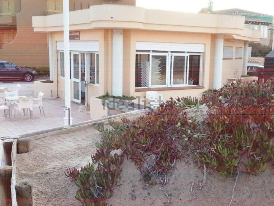 Chalet Adosado En La Playa De El Perellonet Con Piscina, Pista Tenis Valencia Exteriör bild
