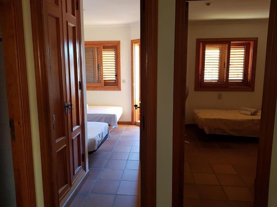 Chalet Adosado En La Playa De El Perellonet Con Piscina, Pista Tenis Valencia Exteriör bild