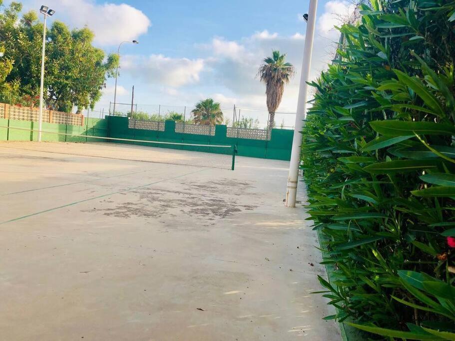 Chalet Adosado En La Playa De El Perellonet Con Piscina, Pista Tenis Valencia Exteriör bild