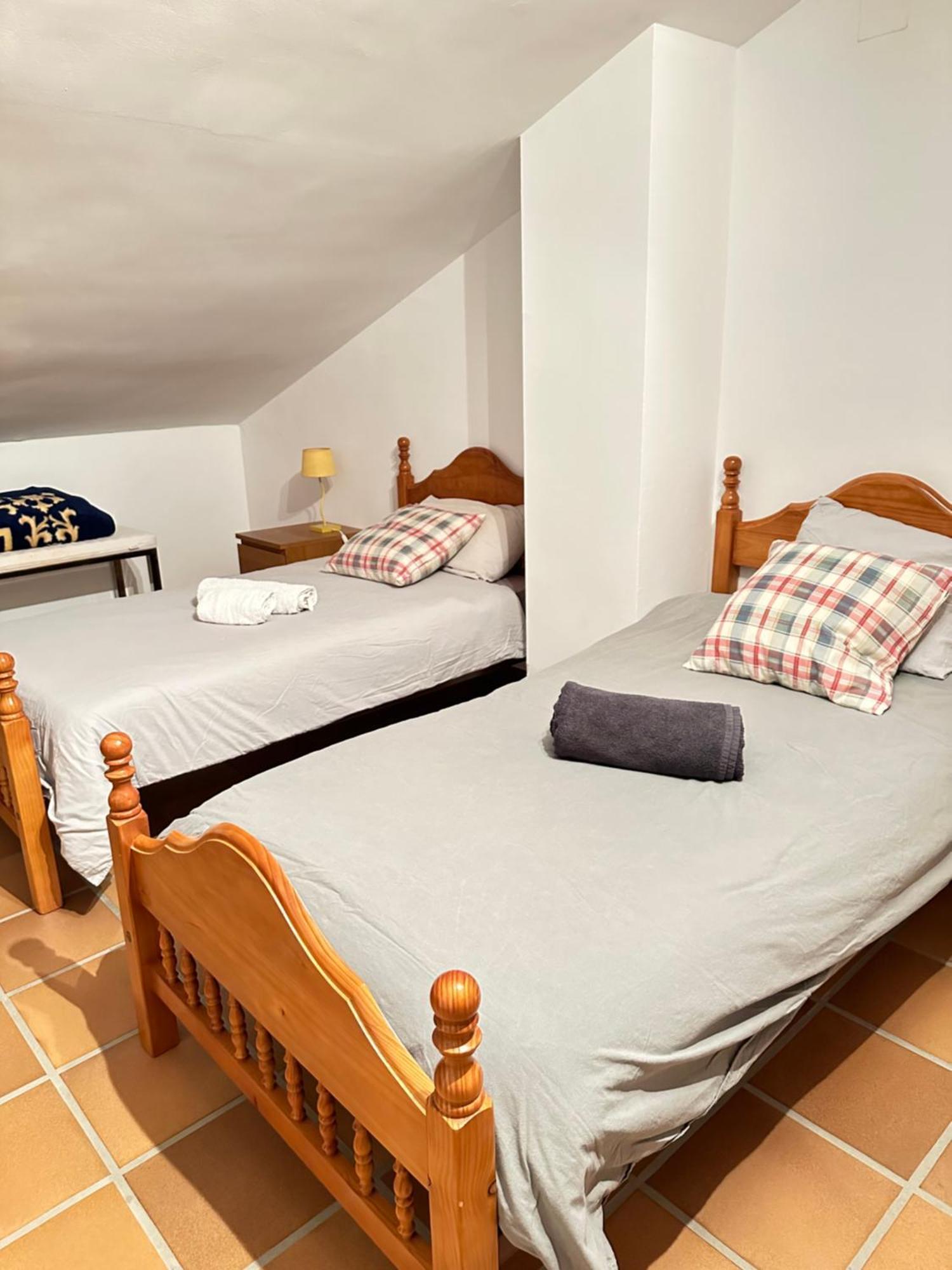 Chalet Adosado En La Playa De El Perellonet Con Piscina, Pista Tenis Valencia Exteriör bild