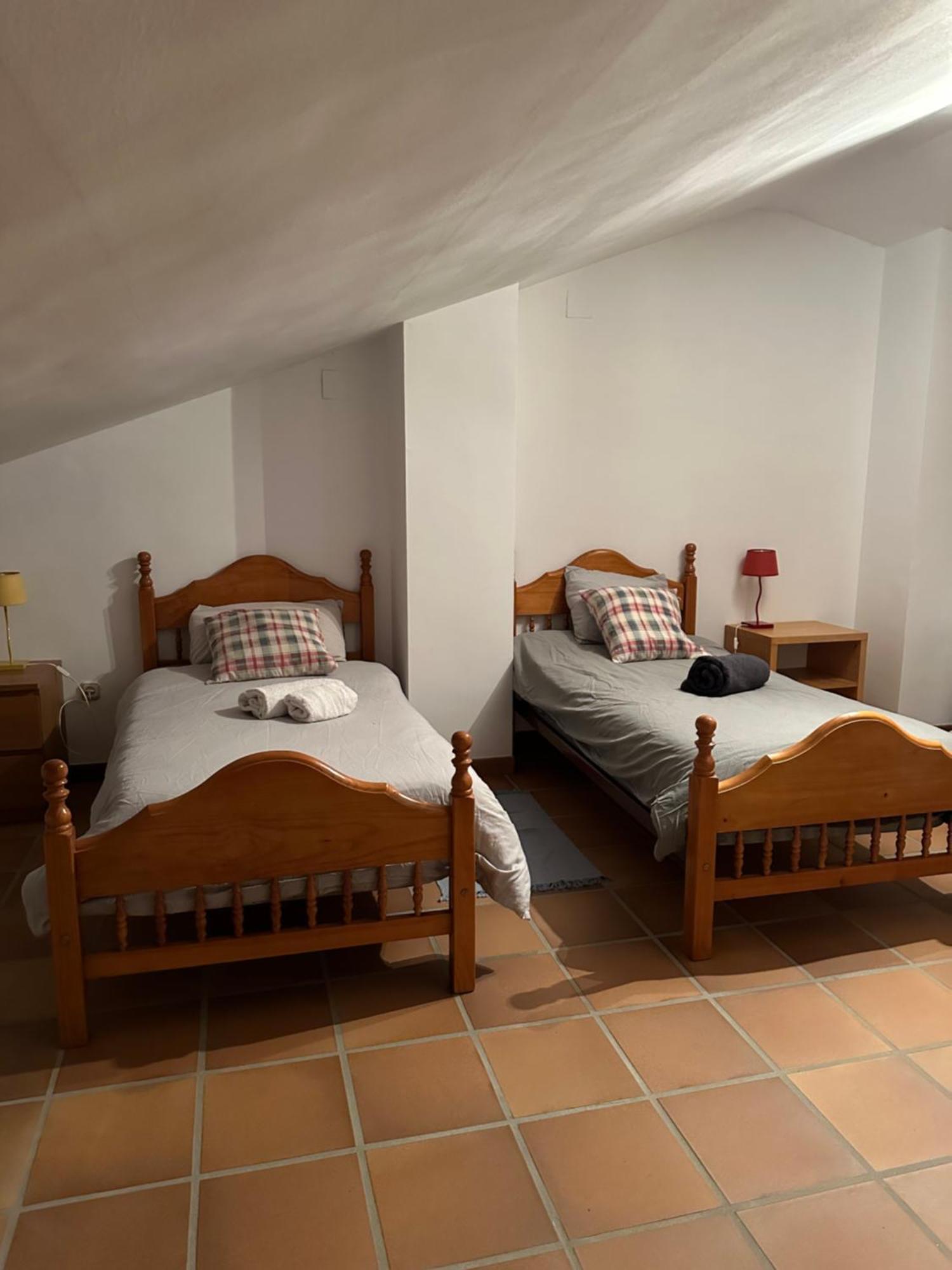 Chalet Adosado En La Playa De El Perellonet Con Piscina, Pista Tenis Valencia Exteriör bild